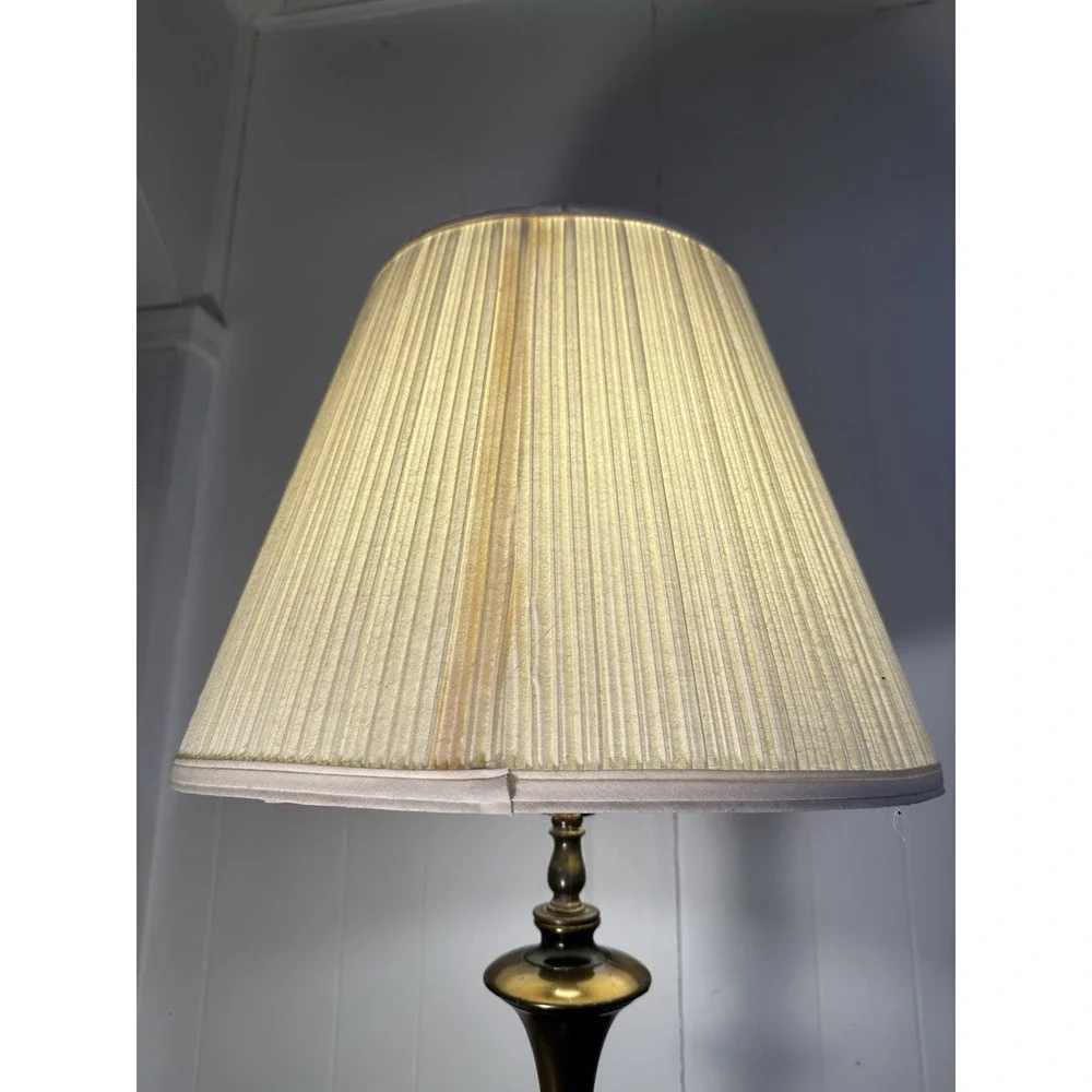 Vintage Hollywood‎ Regency Table Lamp Brass Tone Metal Footed Base Pleated Shade